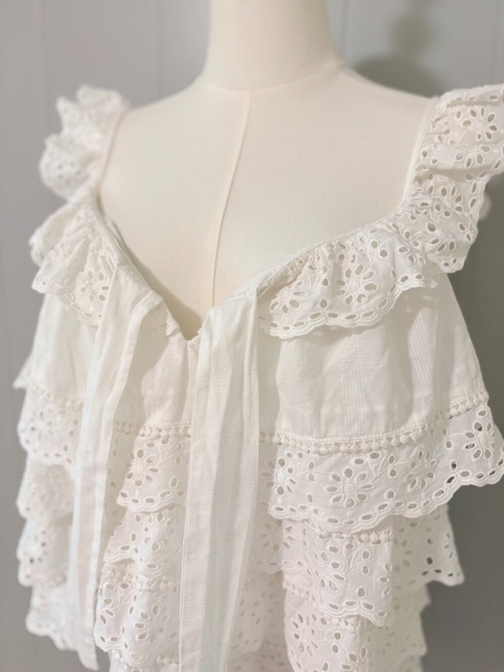 Sezane Lia Blouse Ecru US 8 EU 40 Organic Cotton Eyelet Ruffle Scalloped Top - Picture 5 of 15